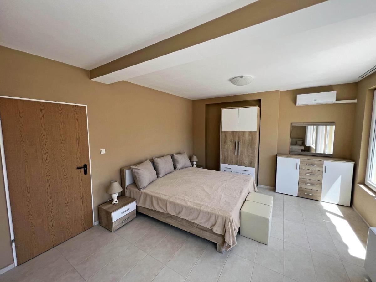 Valemar Apartments Pomorie Kültér fotó