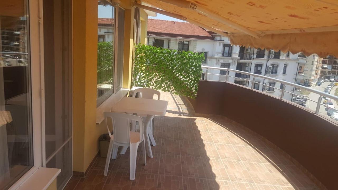 Valemar Apartments Pomorie Kültér fotó