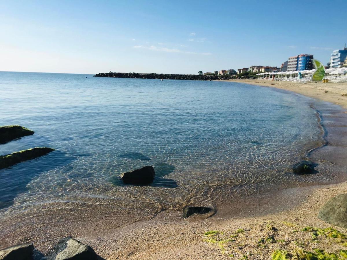 Valemar Apartments Pomorie Kültér fotó