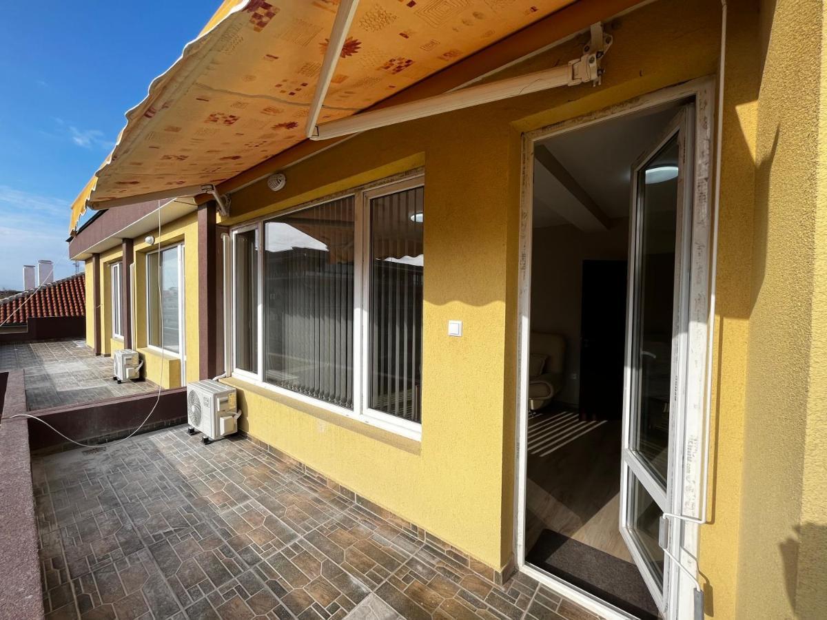 Valemar Apartments Pomorie Kültér fotó